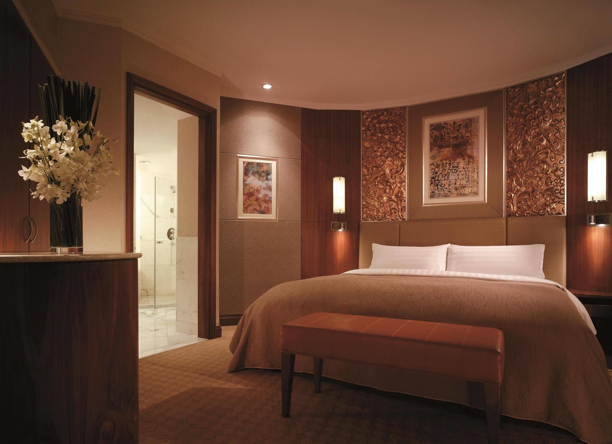 China World Hotel, 5*